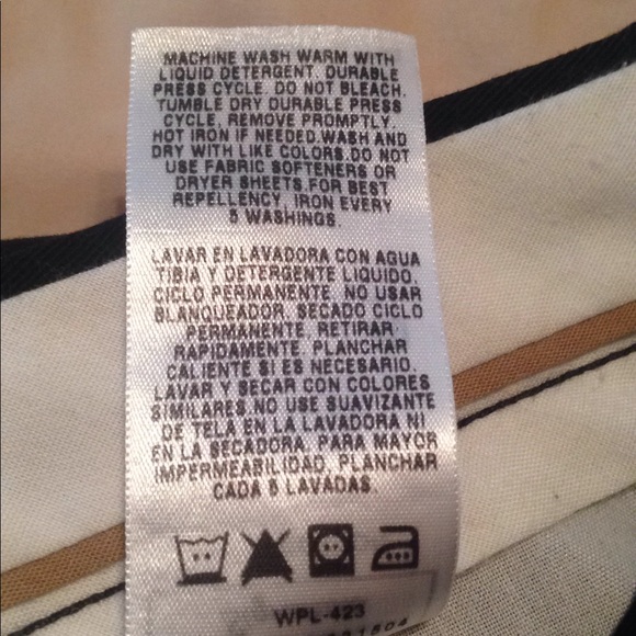 Men's Levy Strauss Signature Khaki Classic Fit - Picture 5 of 8